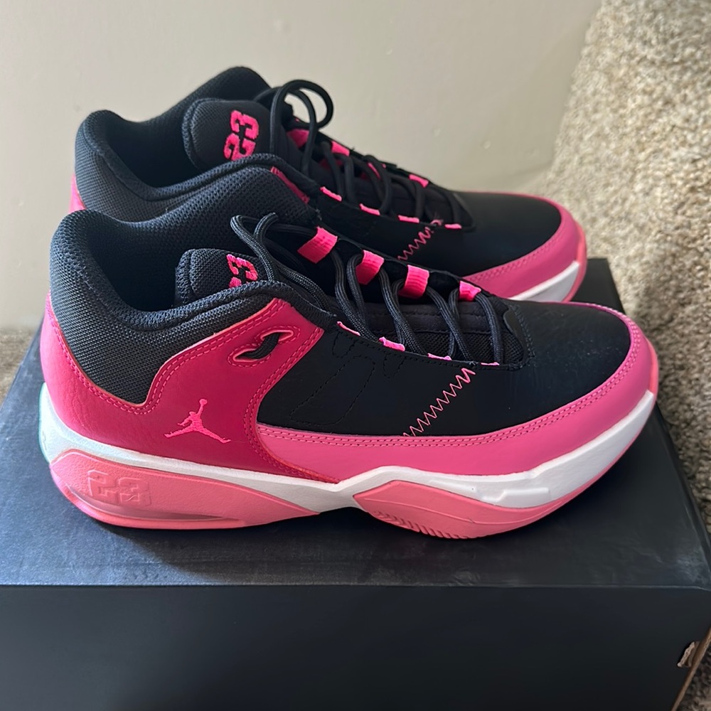 Brand new only wore around the house one time